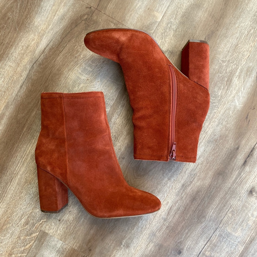 Suede sloane seamed boot